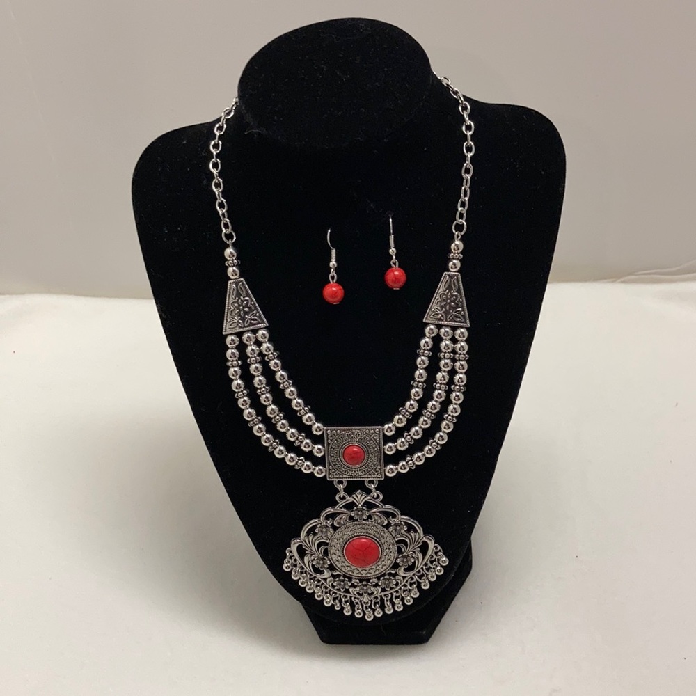 Art Deco Inspired Silvertone Necklace Set